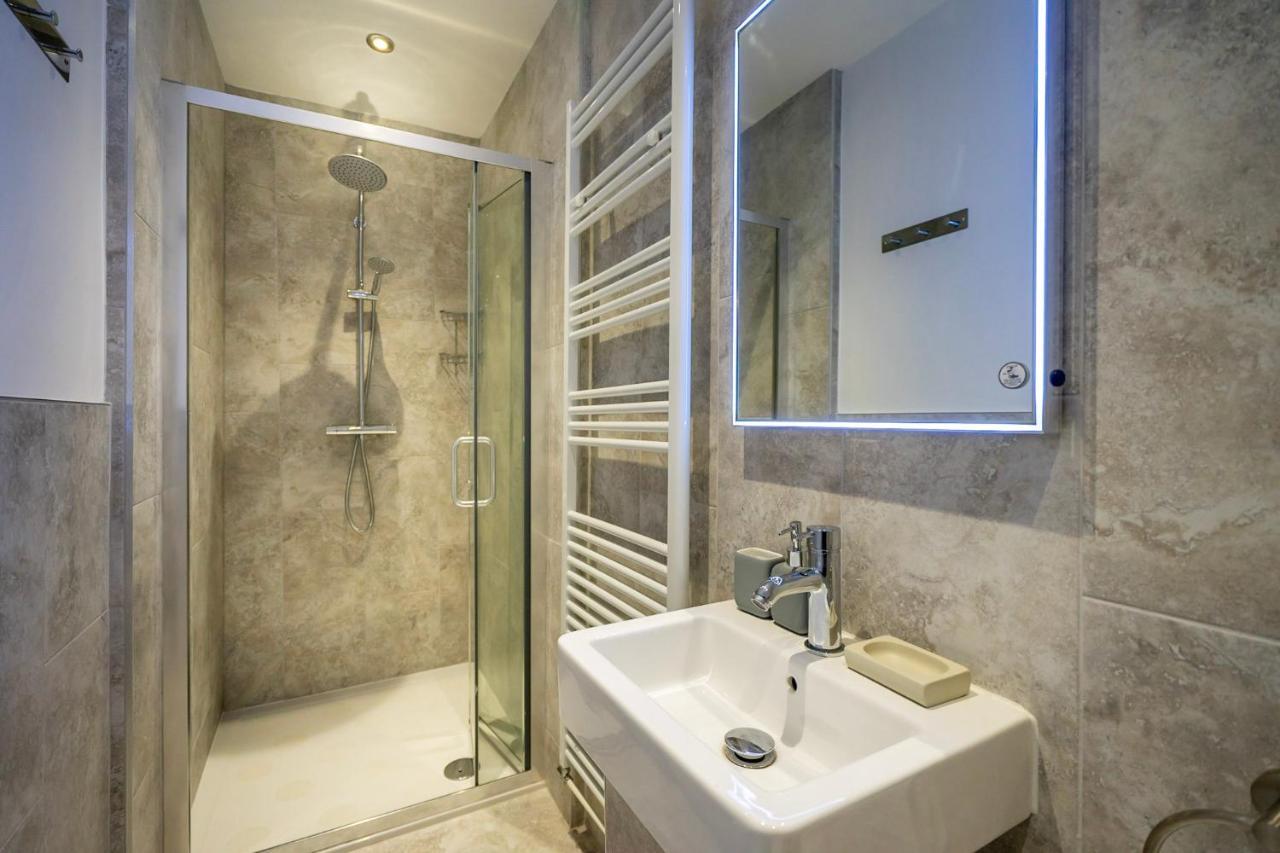 Heart Of The City Luxury Apartment York Exterior photo